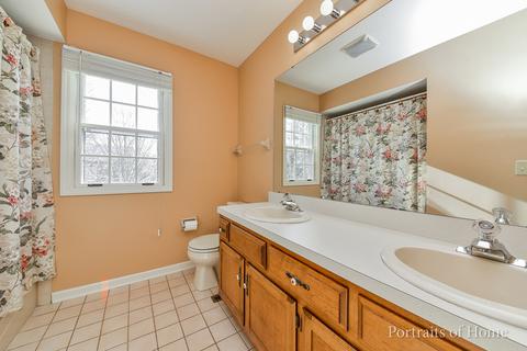 522 Cloverleaf Ct, Naperville, IL 60565 photo 17