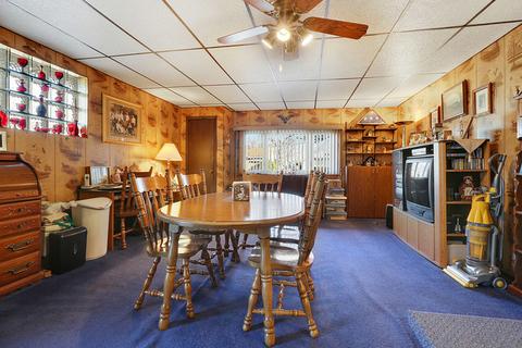 7748 Stickney Ave, Bridgeview, IL 60455 photo 4