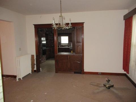 2703 6th St, Peru, IL 61354 photo 9