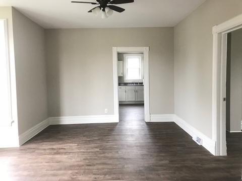 100 Vine St, Aurora, IL 60506 photo 6