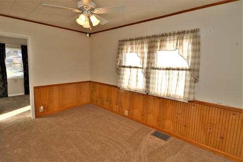 2114 Forest View Rd, Rockford, IL 61108 photo 3