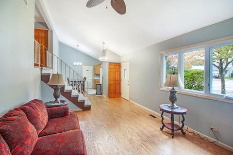 1310 Cherry Wood Ct, Algonquin, IL 60102 photo 6