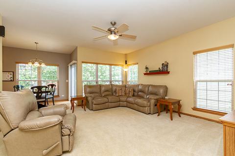 2172 W Silverleaf Ln, Addison, IL 60101 photo 13