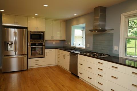 855 Park Ln, Hoffman Estates, IL 60192 photo 9