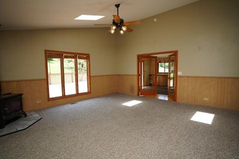 855 Park Ln, Hoffman Estates, IL 60192 photo 17
