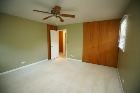 855 Park Ln, Hoffman Estates, IL 60192 photo 22