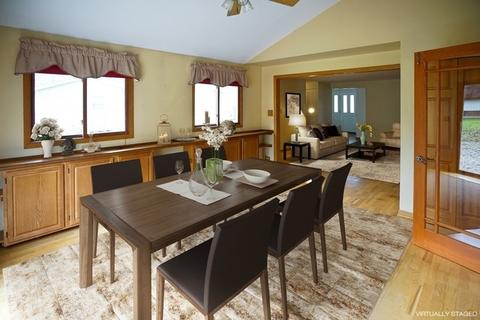 855 Park Ln, Hoffman Estates, IL 60192 photo 13