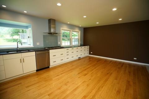 855 Park Ln, Hoffman Estates, IL 60192 photo 10