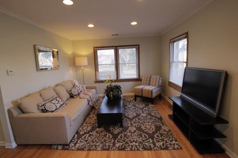 1139 E Thacker St, Des Plaines, IL 60016 photo 4