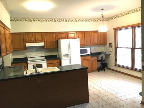 5 Brompton Ct, Bolingbrook, IL 60440 photo 4