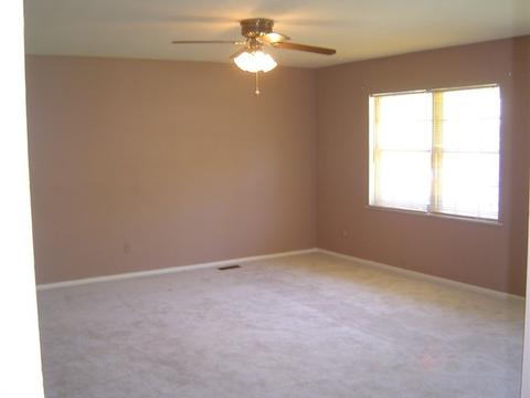 3108 Sylvan Dr, Champaign, IL 61821 photo 3