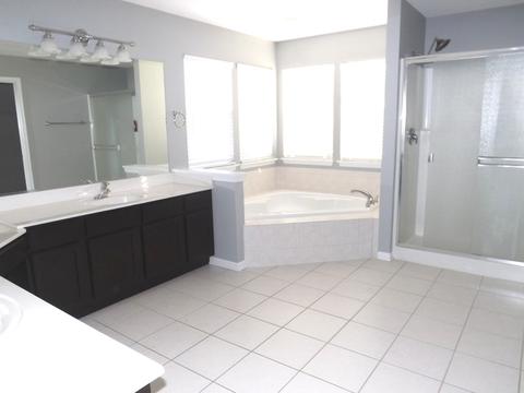 2687 Spruce Dr, West Dundee, IL 60118 photo 12