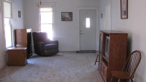 613 E Washington St, Morris, IL 60450 photo 3
