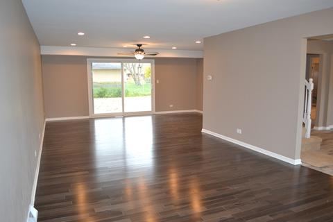 4090 Mason Dr, Hoffman Estates, IL 60192 photo 10