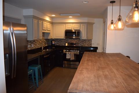 3990 N Firestone Dr, Hoffman Estates, IL 60192 photo 9