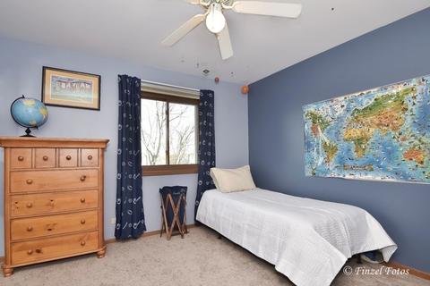 35 Ivanhoe Ln, Cary, IL 60013 photo 10