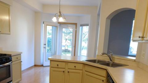 1132 Delta Ct, Elgin, IL 60123 photo 9