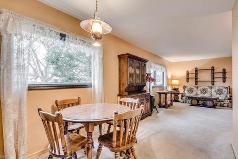 460 Glendale Ln, Hoffman Estates, IL 60169 photo 6