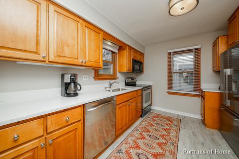 825 E Indiana St, Wheaton, IL 60187 photo 6