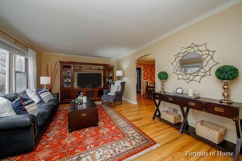 825 E Indiana St, Wheaton, IL 60187 photo 4