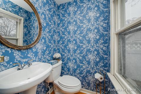 825 E Indiana St, Wheaton, IL 60187 photo 9