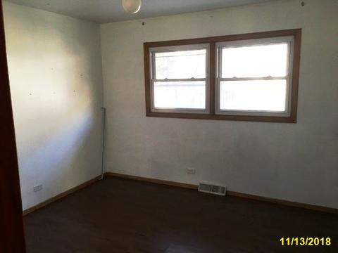 918 N School St, Addison, IL 60101 photo 10