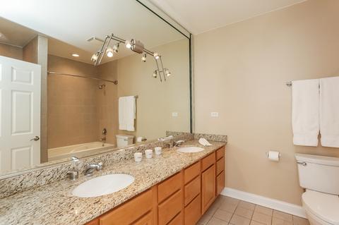 3915 Shakespeare Ave, Lyons, IL 60534 photo 16