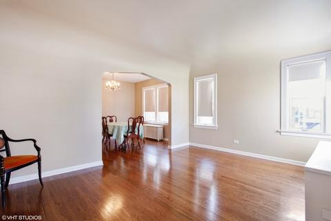 137 Barrypoint Rd, Riverside, IL 60546 photo 2