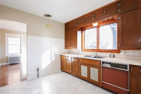 137 Barrypoint Rd, Riverside, IL 60546 photo 4
