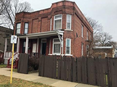 2501 E 73rd Pl, Chicago, IL 60649 photo 1