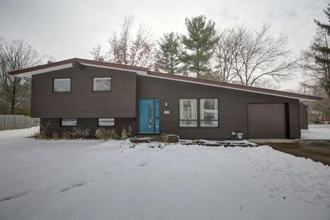 1903 Hemlock Dr, Champaign, IL 61821 photo 1