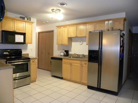 920 Pebble Dr, Wheeling, IL 60090 photo 5
