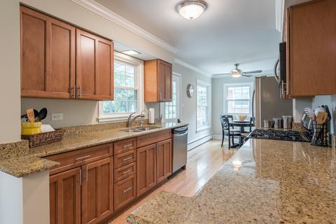 404 W Elm St, Wheaton, IL 60189 photo 8