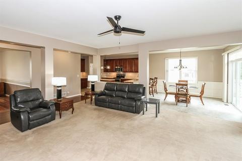 403 W Amberside Dr, Elgin, IL 60124 photo 12
