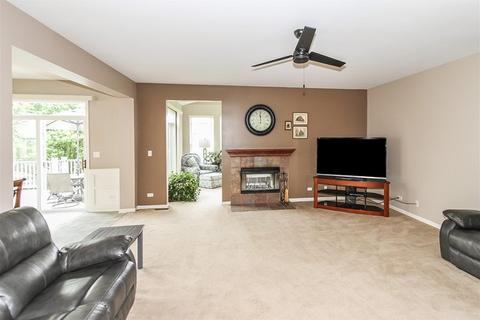 403 W Amberside Dr, Elgin, IL 60124 photo 13