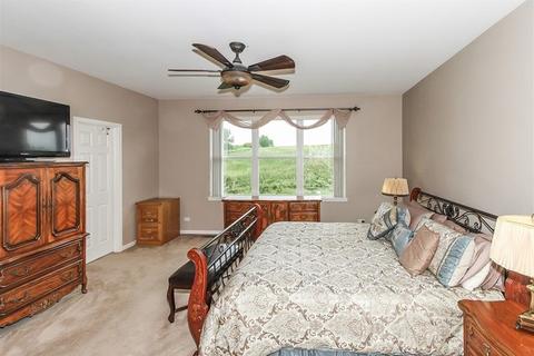 403 W Amberside Dr, Elgin, IL 60124 photo 19