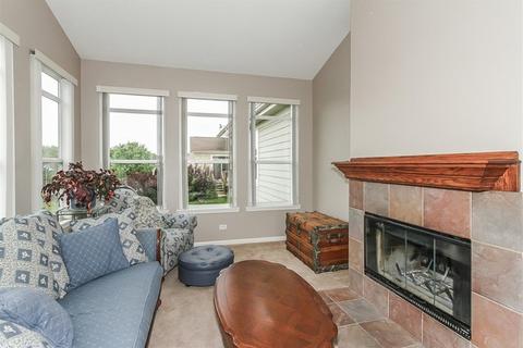 403 W Amberside Dr, Elgin, IL 60124 photo 16