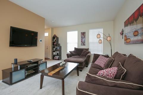 206 Longview Dr, Elgin, IL 60124 photo 3