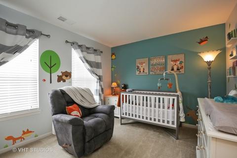 206 Longview Dr, Elgin, IL 60124 photo 9