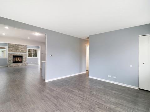 282 Plainview Dr, Bolingbrook, IL 60440 photo 8