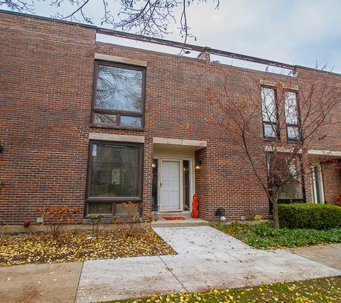 6 Birch Tree Ct, Elmhurst, IL 60126 photo 4