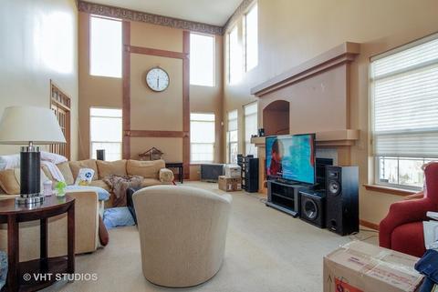 564 Meadowsedge Ln, Aurora, IL 60506 photo 5