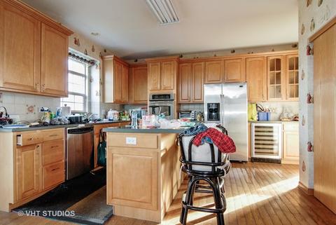 564 Meadowsedge Ln, Aurora, IL 60506 photo 3