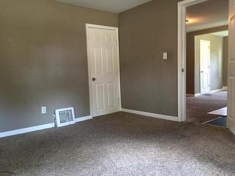 947 S 4th Ave, Kankakee, IL 60901 photo 6