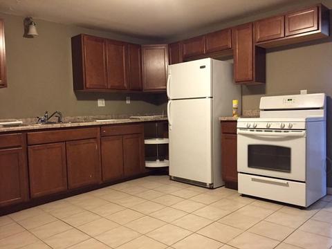 947 S 4th Ave, Kankakee, IL 60901 photo 5