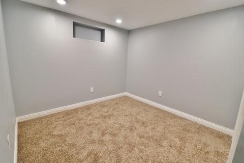 2462 E 74th Pl, Chicago, IL 60649 photo 17