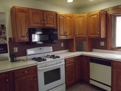 403 E 5th St, Gilman, IL 60938 photo 4