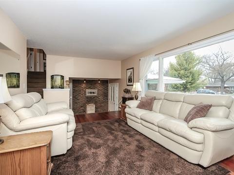 1207 Forest Dr, Elgin, IL 60123 photo 5