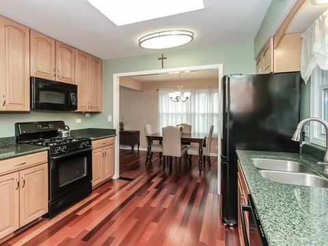 1207 Forest Dr, Elgin, IL 60123 photo 9