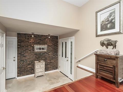 1207 Forest Dr, Elgin, IL 60123 photo 3